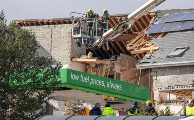 Diez muertos tras la explosión de una gasolinera en Irlanda