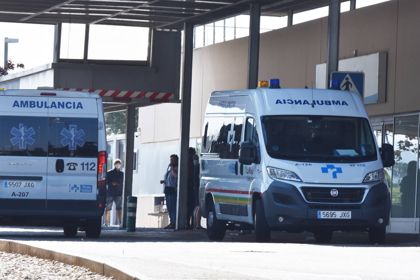 Las conductoras de un monopatín y una moto, heridas en sendos accidentes en avenida de Aragón