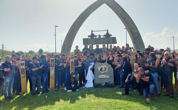 Villamediana dedica un memorial a los motoristas fallecidos en la carretera