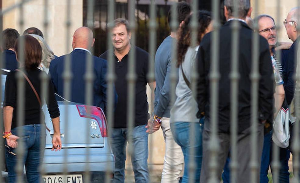 Bretón mantiene su apuesta y no renuncia a exigir un congreso para el PP