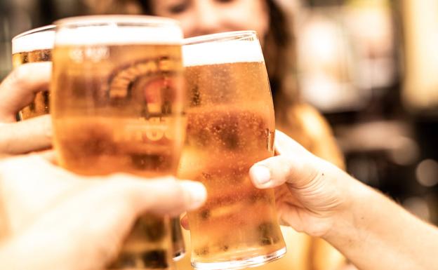 ¿Cuántas cervezas diarias hay que beber para que se considere alcoholismo?