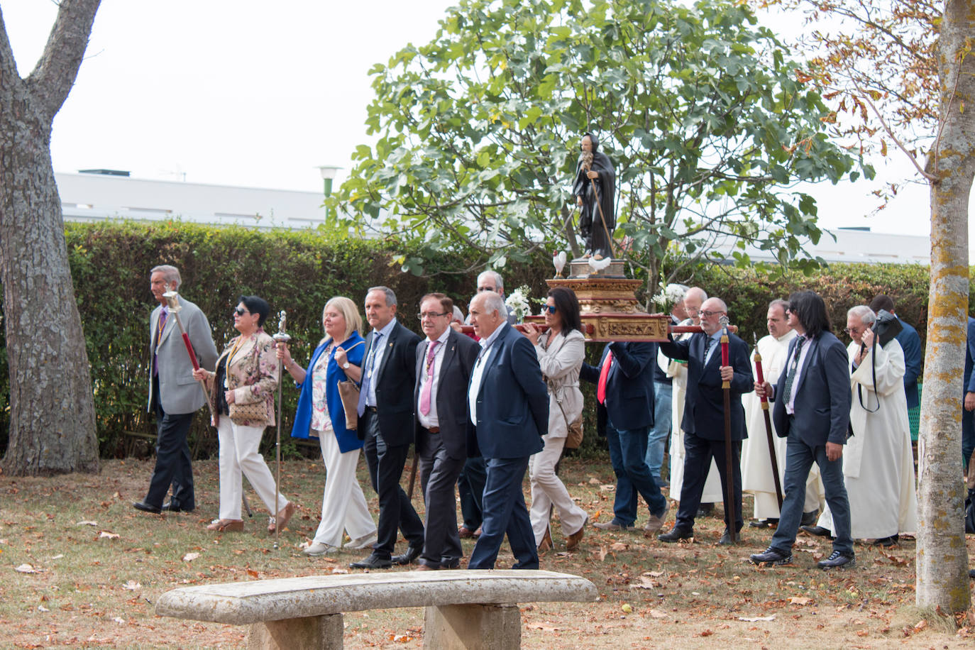Santo Domingo recuerda el milagro del gallo y la gallina con su romería