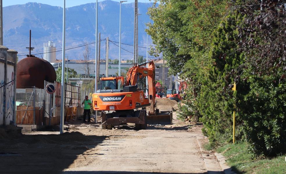 La reforma integral de Renocal encara su recta final con el pavimento