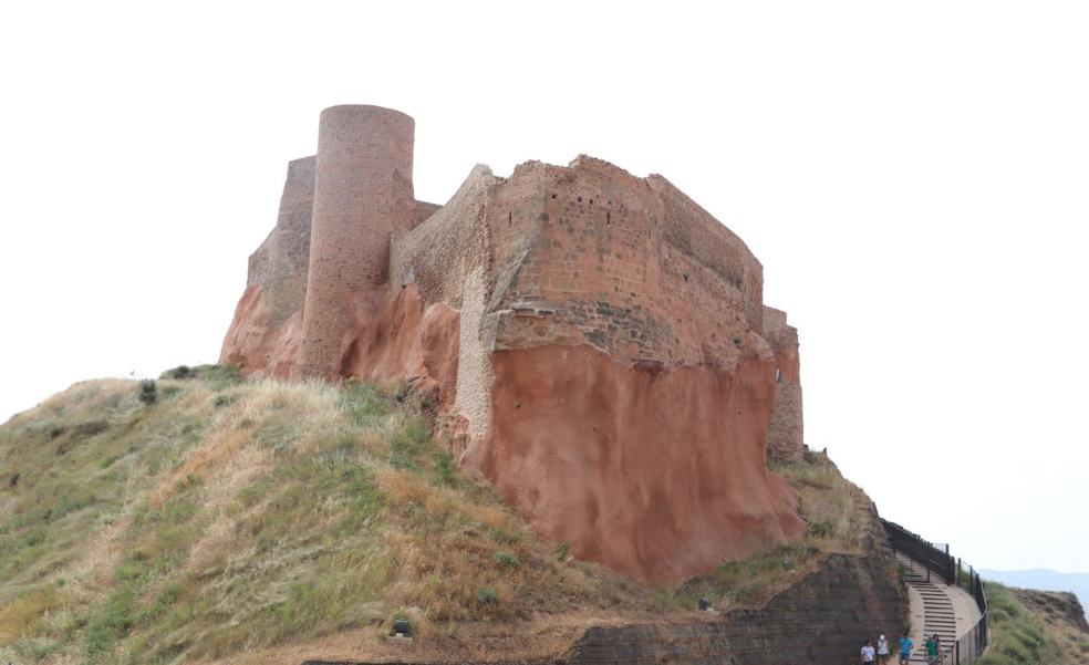 El Ayuntamiento de Arnedo aspira a que la reparación del castillo se solucione este otoño