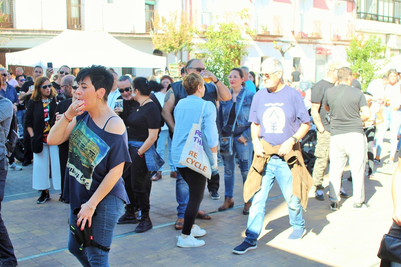 I Moto Rock 'Caballeros del Alsfalto reúne a más de un centenar de moteros por una buena causa en Nalda