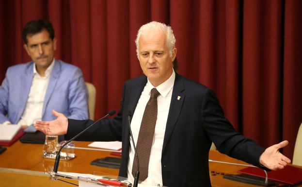 El alcalde anuncia la licitación de 65.000 metros de suelo industrial «competitivo» en Las Cañas