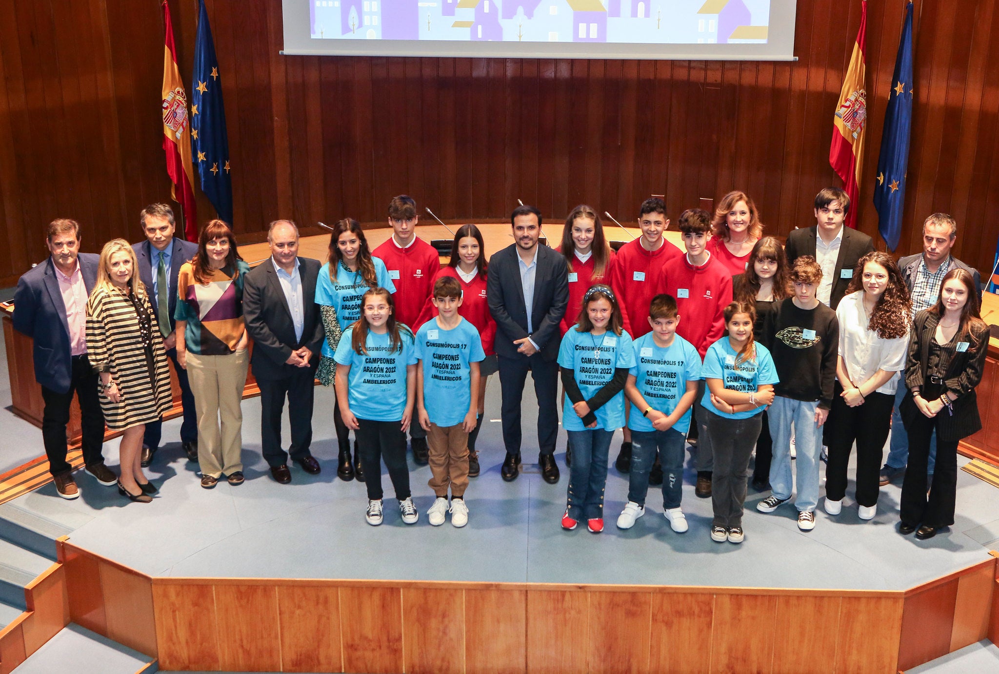 'Los Curie' de Rey Pastor reciben el premio nacional Consumópolis