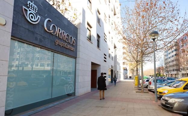 Los clientes de Banco Sabadell podrán retirar dinero desde casa y que se lo entreguen los carteros