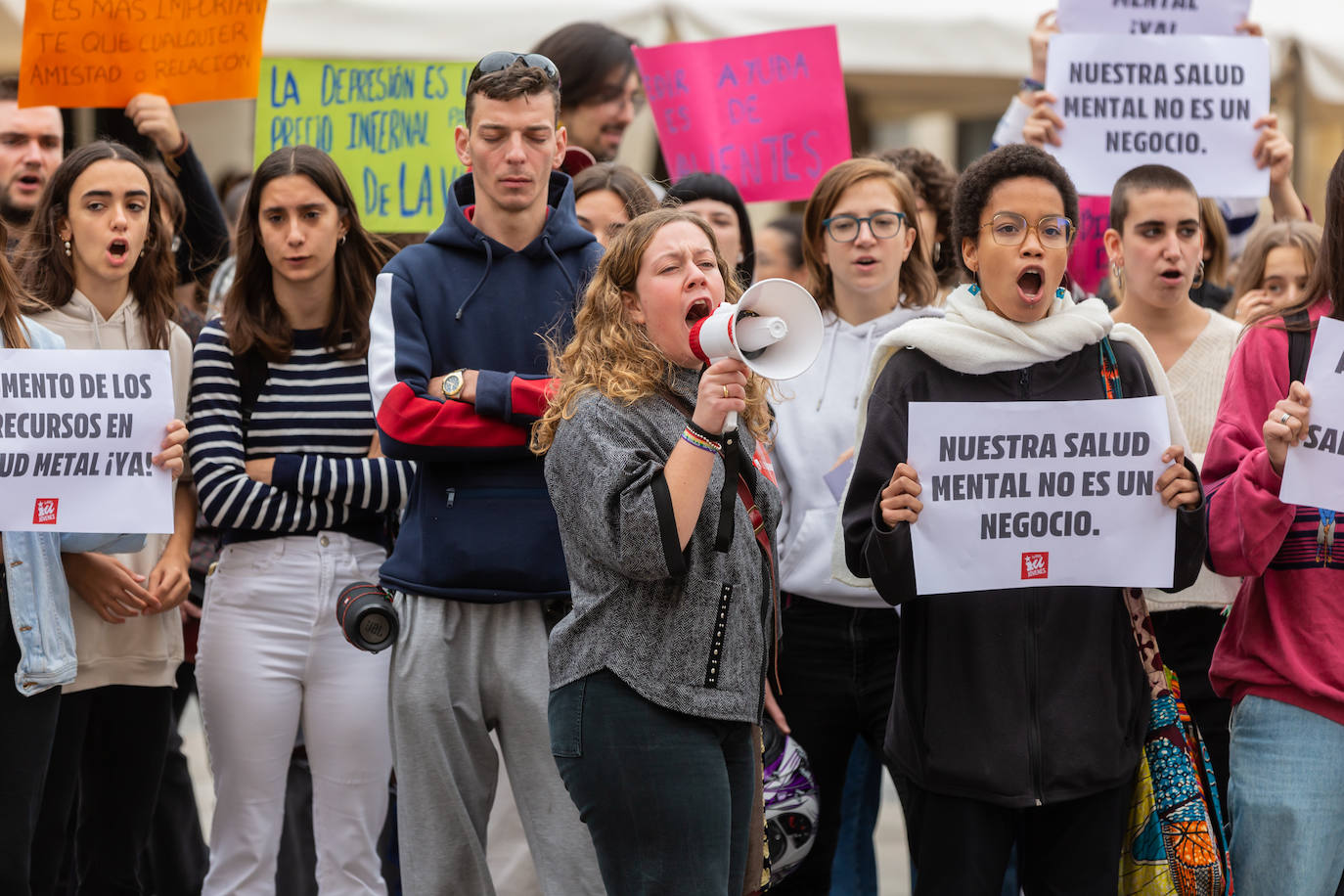 Un centenar de estudiantes reclama en Logroño acabar con la «lacra» de los problemas de salud mental