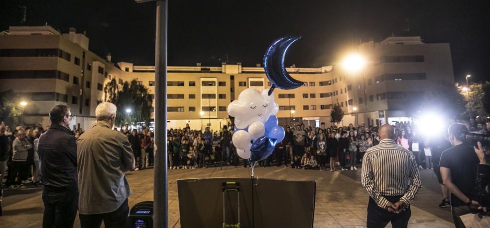 Álex, «un niño convertido a la fuerza en estrella»