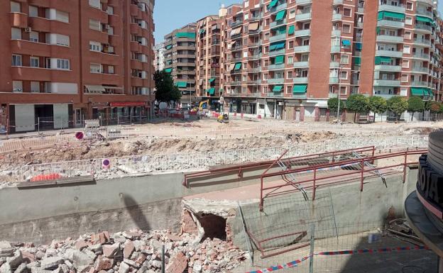 El PP pide responsabilidades sobre el futuro sobrecoste e hipotético retraso de las obras de Vara de Rey