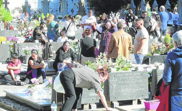 Entre flores y añoranza