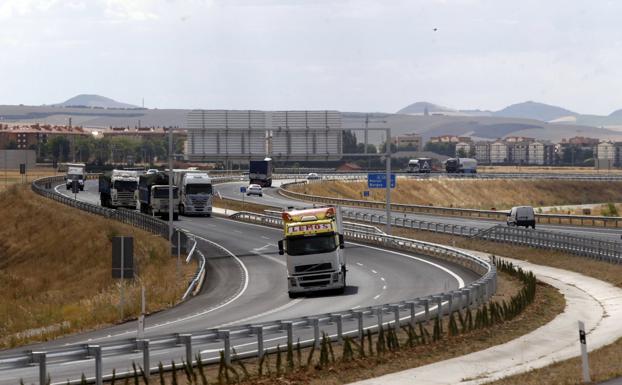 El único tramo en obras de la A-12 con Burgos retrasa su apertura año y medio