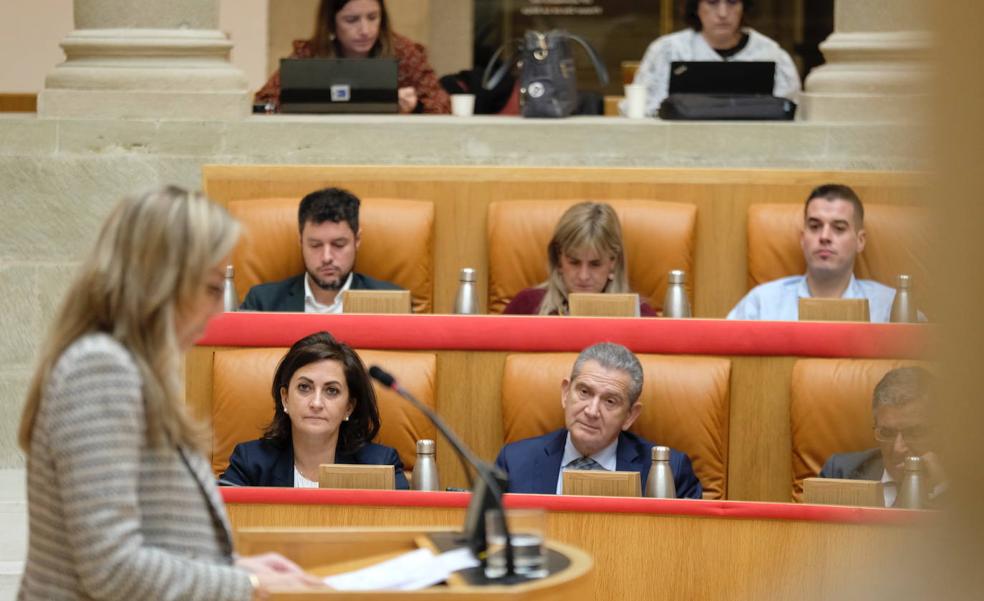 Rechazadas las enmiendas a los Presupuestos pese a errar en el voto una diputada del PSOE