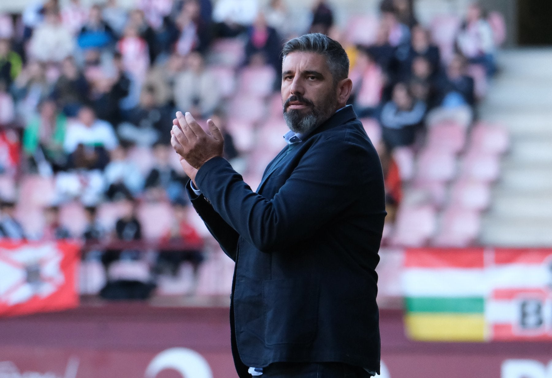 «El escenario y el rival merecen celebrar el punto»