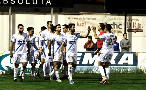 El Arnedo recupera la sonrisa ante el Racing Rioja