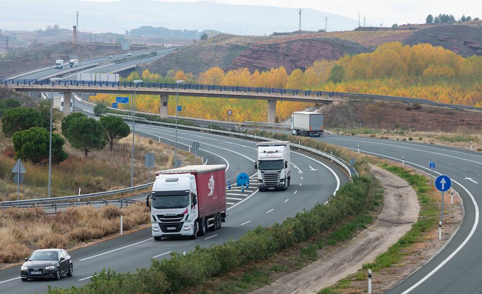 Escaso seguimiento de la primera jornada de la huelga del transporte, sin incidentes ni piquetes