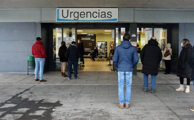 Salud baraja reabrir Urgencias en los centros de Primaria por la tarde para aliviar el CARPA