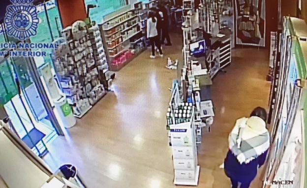 Desmantelado un grupo itinerante que robó también en una farmacia y en un estanco de Logroño