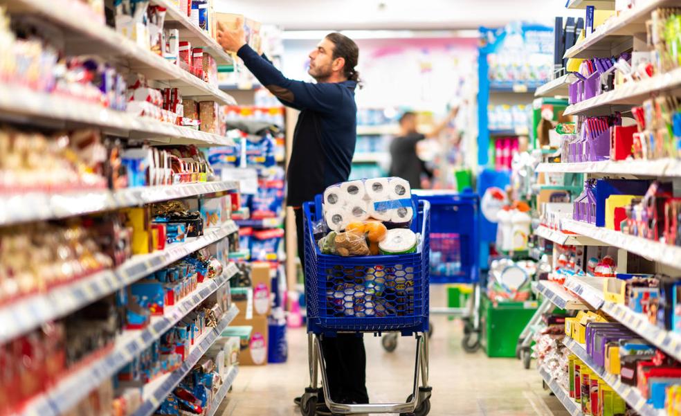 La inflación baja al 7,3% en octubre pese a que los alimentos están disparados