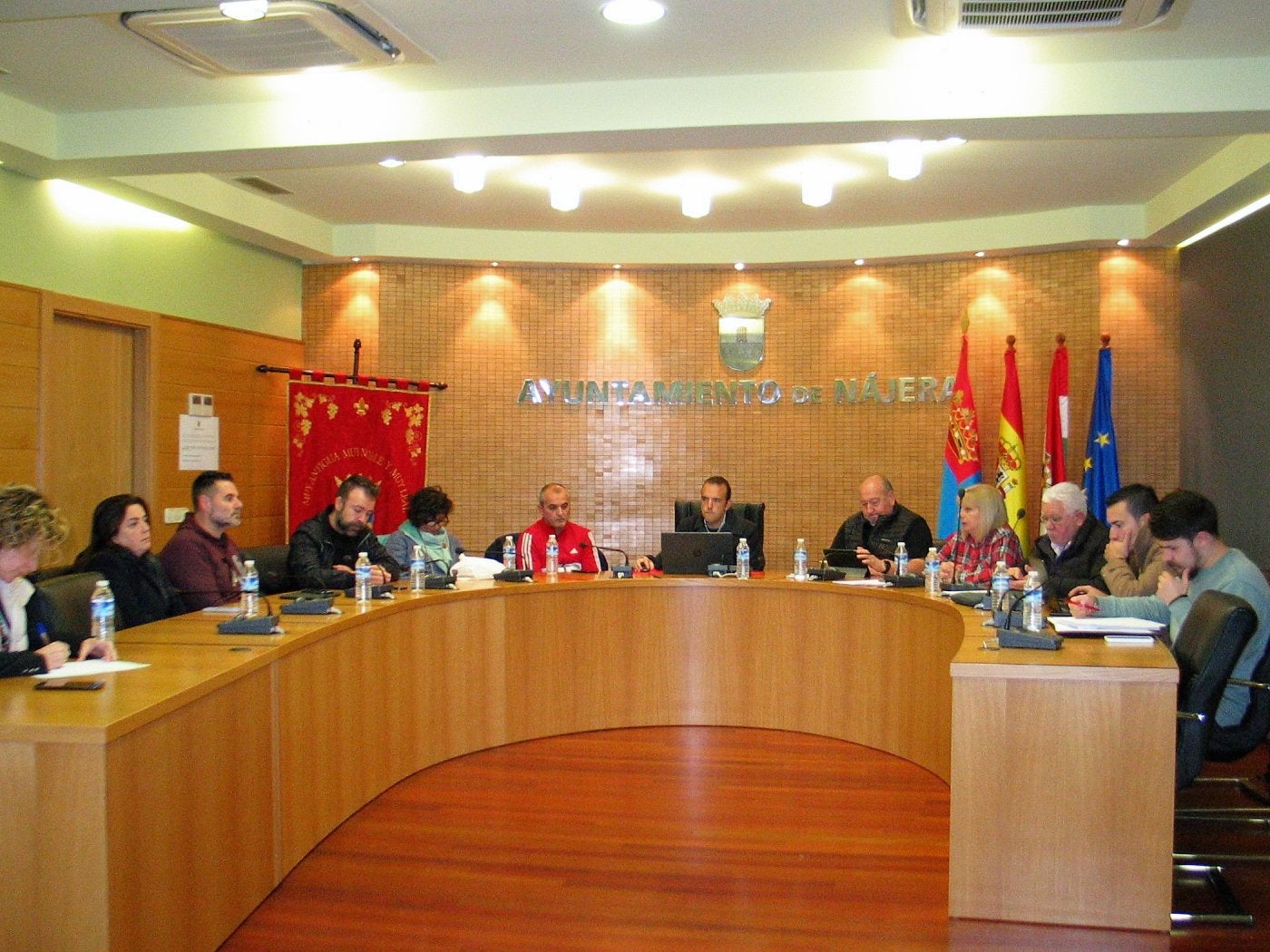 El pleno transfiere créditos por importe de 120.000 euros para el abono de facturas