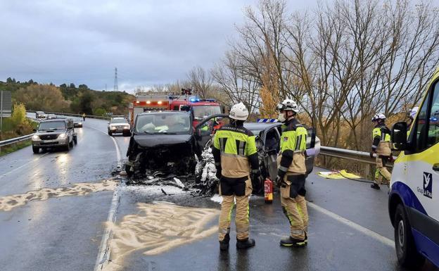 Dos muertos tras colisionar un turismo y una furgoneta en la N-124, a su paso por Labastida