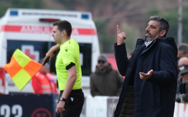 Juan García valora el esfuerzo de un Calahorra «valiente, atrevido y ambicioso»