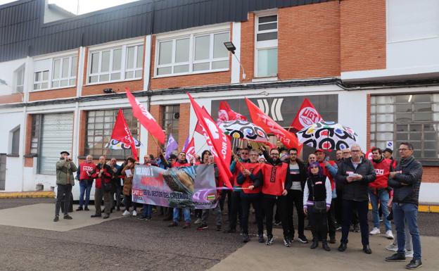 La nueva reunión con la patronal acaba sin acuerdo y los sindicatos llaman a la huelga del calzado el 1 de diciembre
