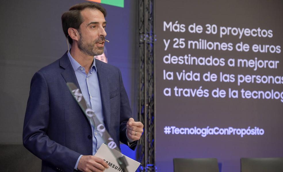 «La tecnología tiene que estar en el aula, pero siempre bajo el control de un adulto»