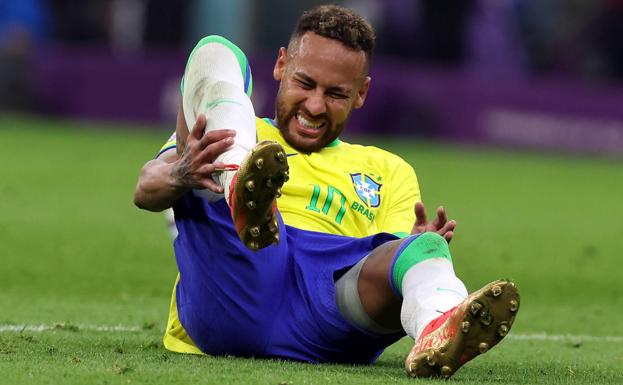 Neymar se pierde la fase de grupos y esperan recuperarle para octavos