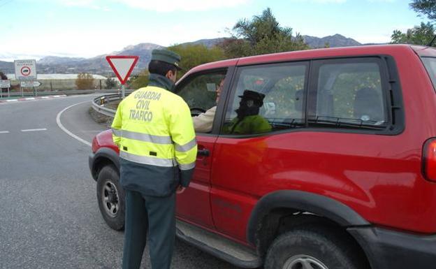 La temperatura recomendada dentro del coche para evitar una multa de la DGT de 200 euros