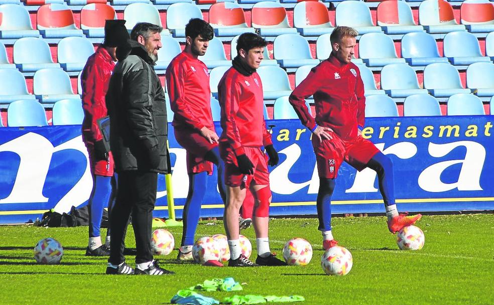 El Calahorra intentará aprovecharse de un rival dubitativo