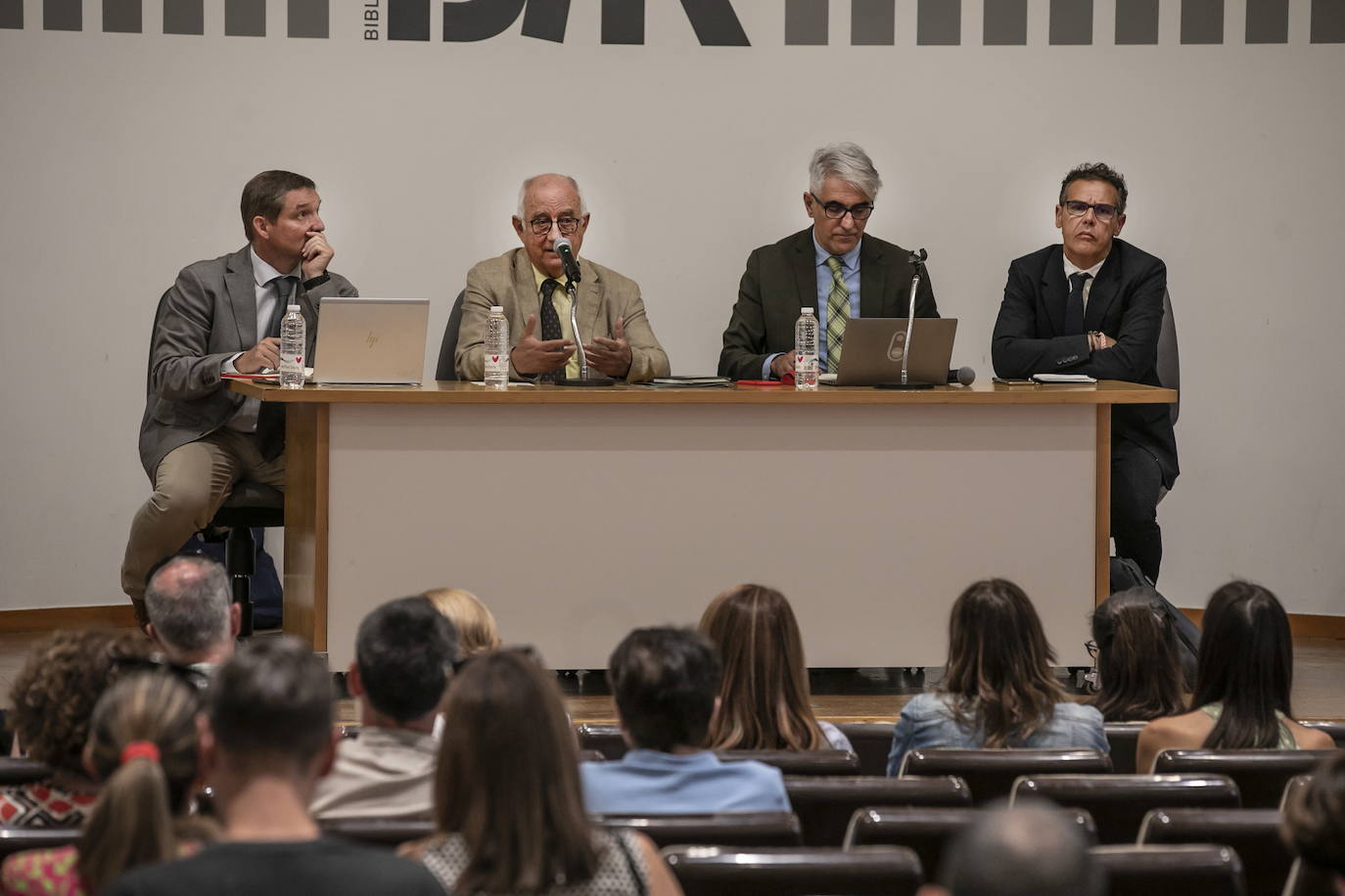 Educación plantea negociar «de forma directa» con el profesorado de la concertada al margen de los centros