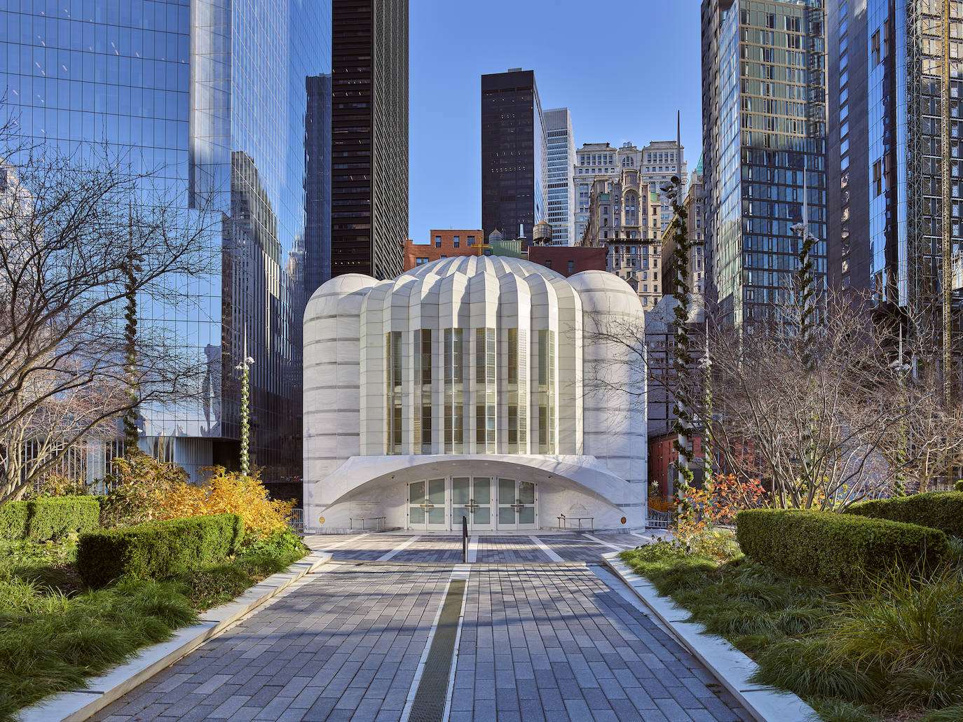 La nueva iglesia de San Nicolás en Nueva York, de Calatrava, en imágenes