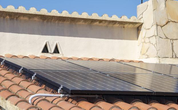 Aviso del Gobierno riojano ante llamadas telefónicas para instalar placas solares