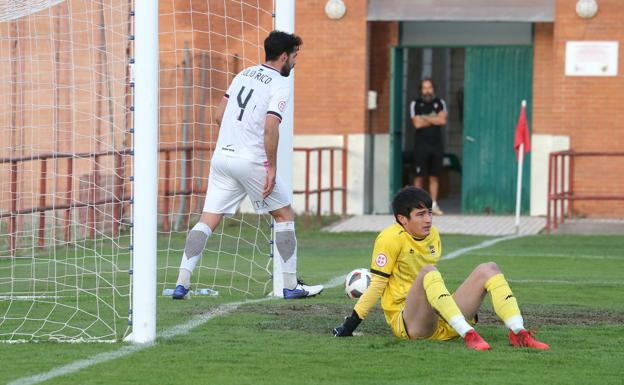 La expulsión de Álvaro lastra el buen trabajo del Racing Rioja