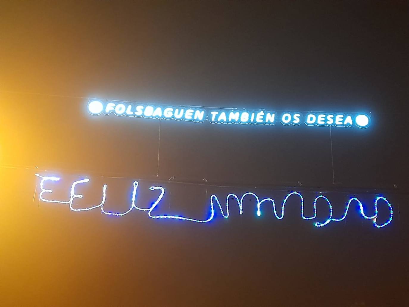 'Folsbaguen' se enchufa a la iluminación navideña de Ausejo