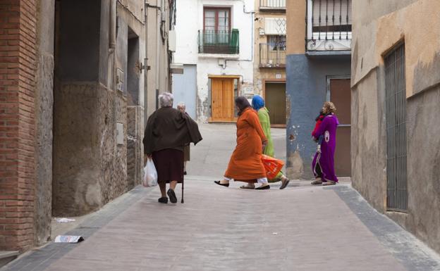 Pradejón, Ausejo y Autol lideran las tasas de población extranjera, entre el 29% y el 35%