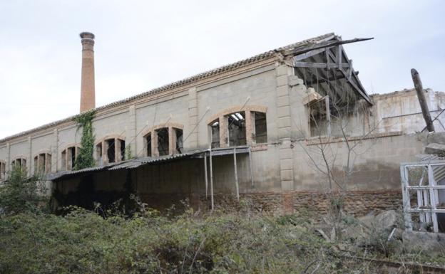 El derribo de las naves de Envases Moreno, siguiente paso para el nuevo centro de FP