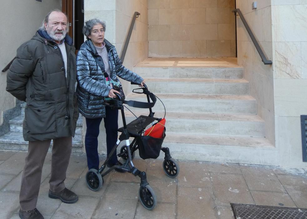 Las escaleras del 'Mamel', obstáculo insalvable