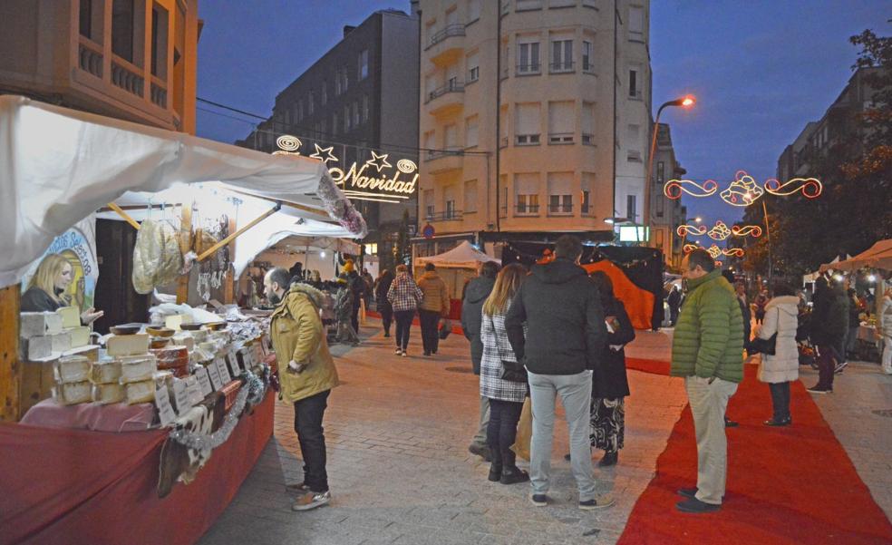 Un mercado para llenar las despensas navideñas