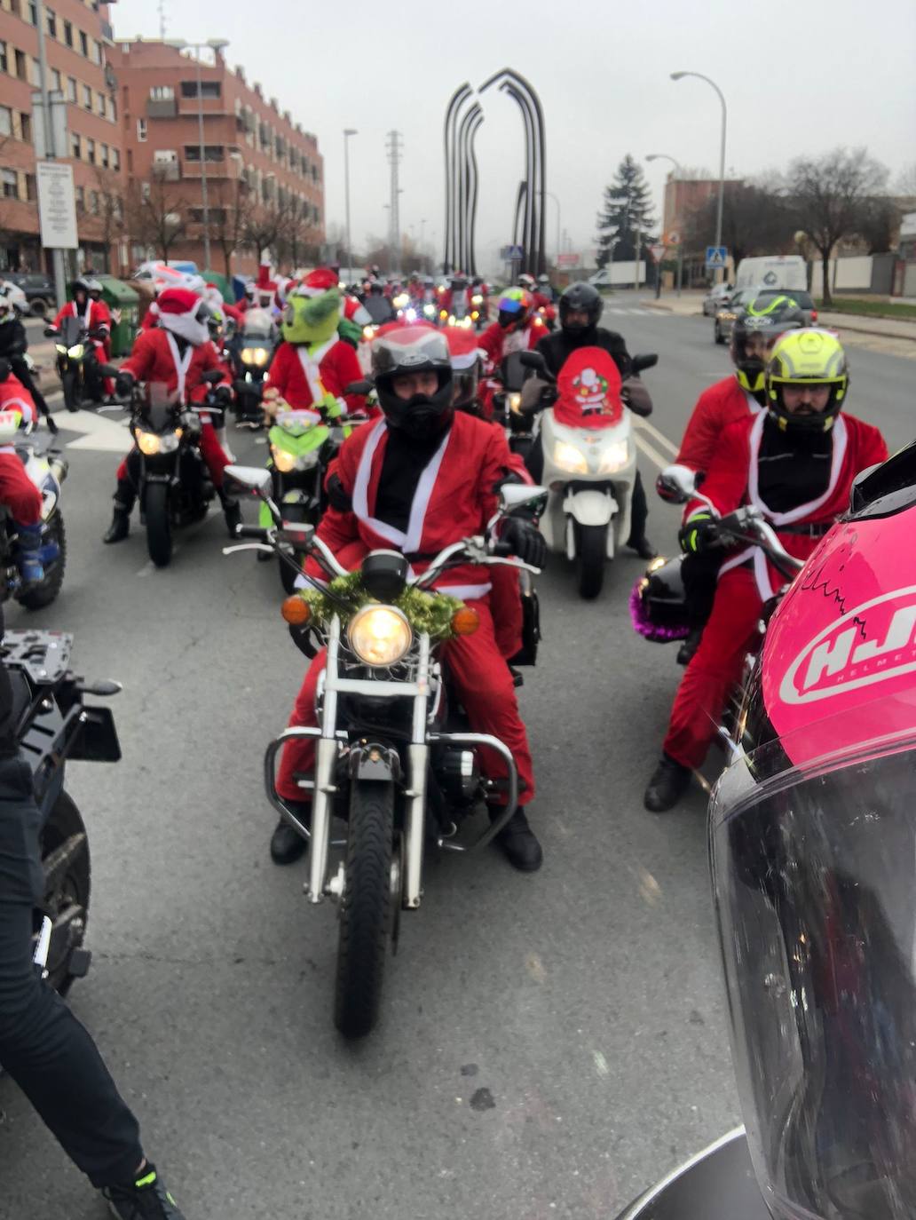 Imagen de la Papanoelada organizada por la Asociación Motorista Correcaminos