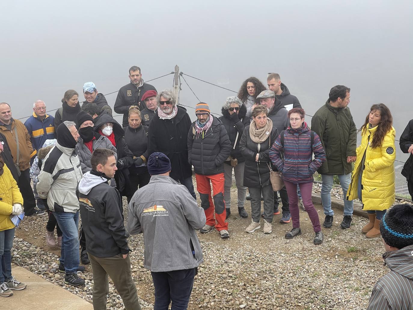 Reina entre la niebla