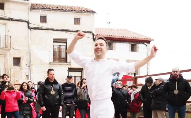 Los Hermanos del Niño protagonizan la Navidad tradicional en Grávalos