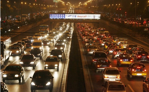 La contaminación de las ciudades eleva el riesgo de padecer demencia y alzhéimer