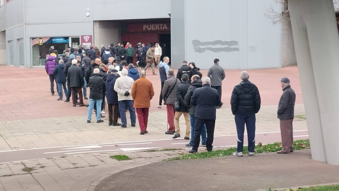 La Copa enloquece a la afición de la UD Logroñés