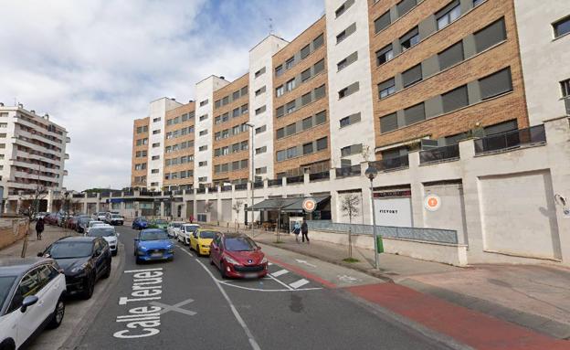 Fallece una mujer al precipitarse por el hueco de la escalera en Logroño