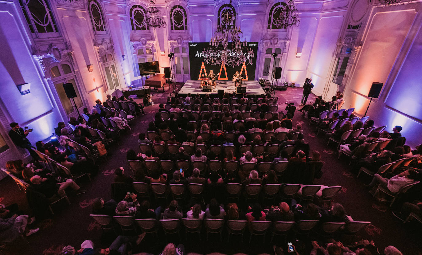 Amparo Sánchez llenó el Círculo en la segunda cita del ciclo De Palabra, de Actual