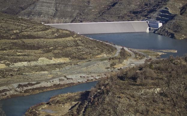 La CHE suspende de forma indeterminada la puesta en carga de la presa de Soto-Terroba