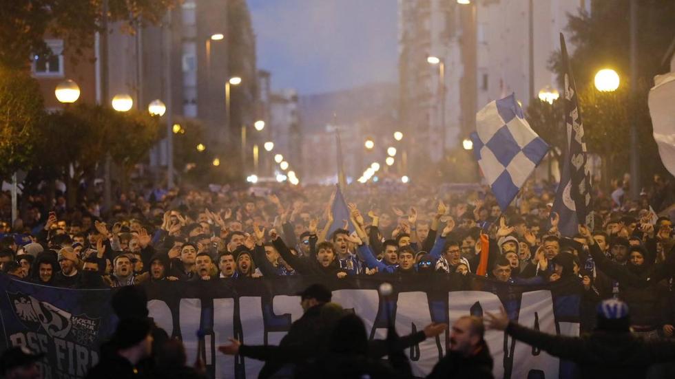 El camino de la afición de la Real de República Argentina a Las Gaunas